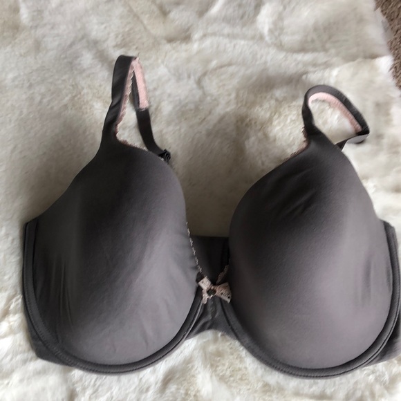 Victoria's Secret Other - Victoria’s Secret Molded Cup Bra